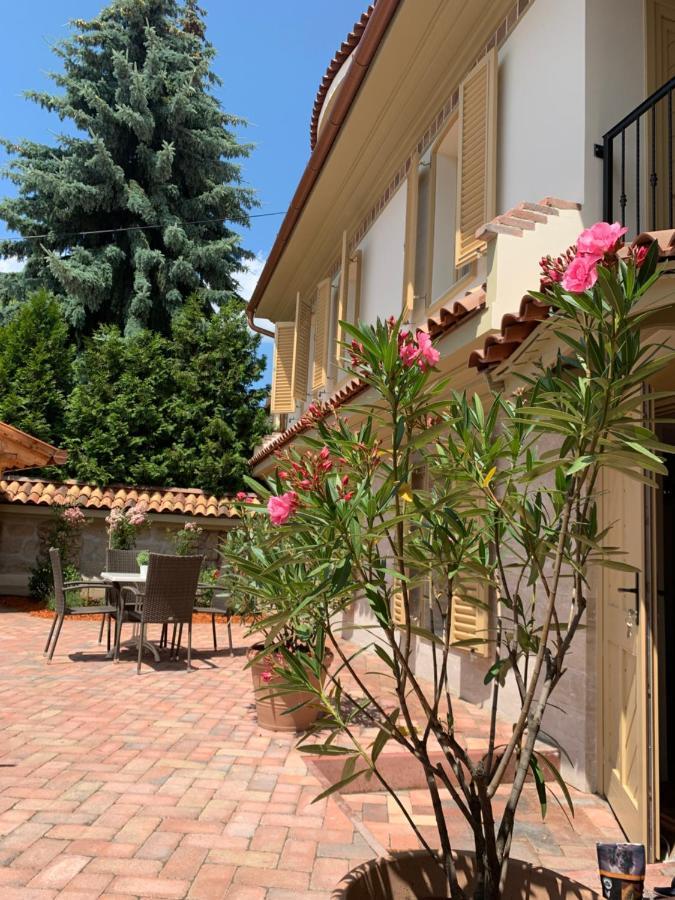 Manna Villa Eger Bagian luar foto